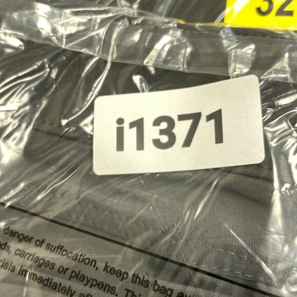 NEW Eddie Bauer Rainier 10” Tech Shorts Men’s 32 Cargo Outdoor Black i1371 - Picture 4 of 9